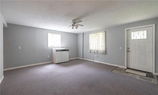 27093 Karrs Park Avenue, Warsaw, MO 65355