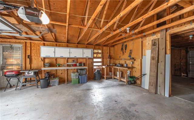 27093 Karrs Park Avenue, Warsaw, MO 65355