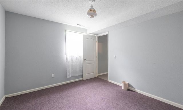 27093 Karrs Park Avenue, Warsaw, MO 65355