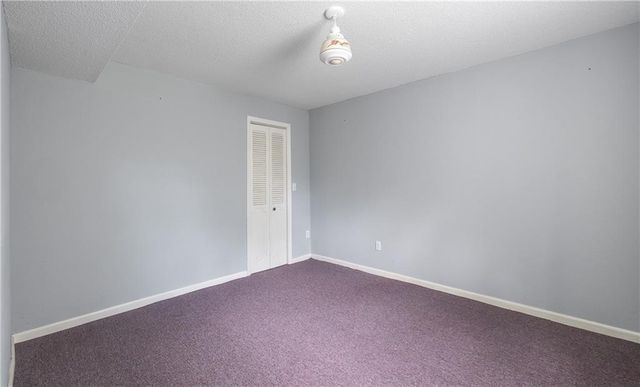 27093 Karrs Park Avenue, Warsaw, MO 65355