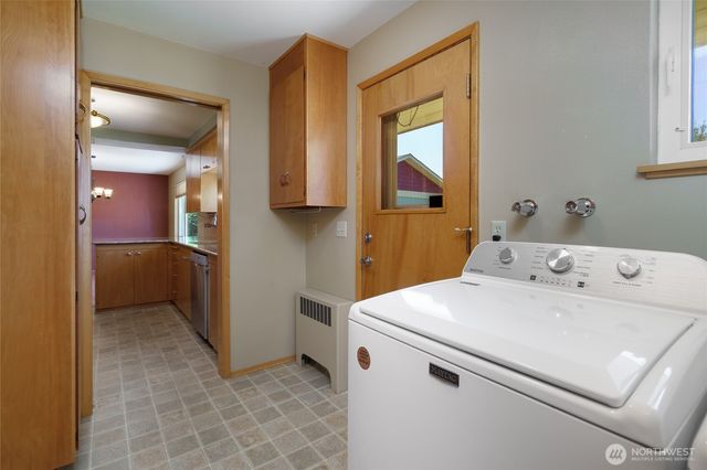 1015 35th Street, Anacortes, WA 98221