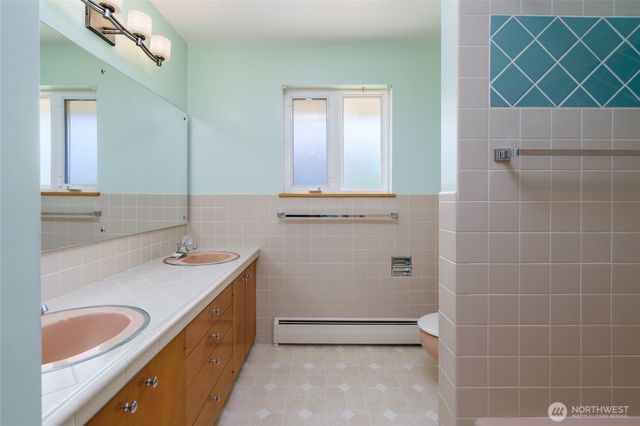 1015 35th Street, Anacortes, WA 98221