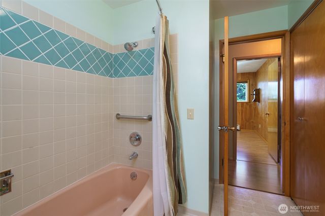 1015 35th Street, Anacortes, WA 98221
