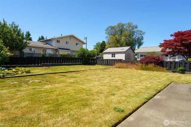 1015 35th Street, Anacortes, WA 98221