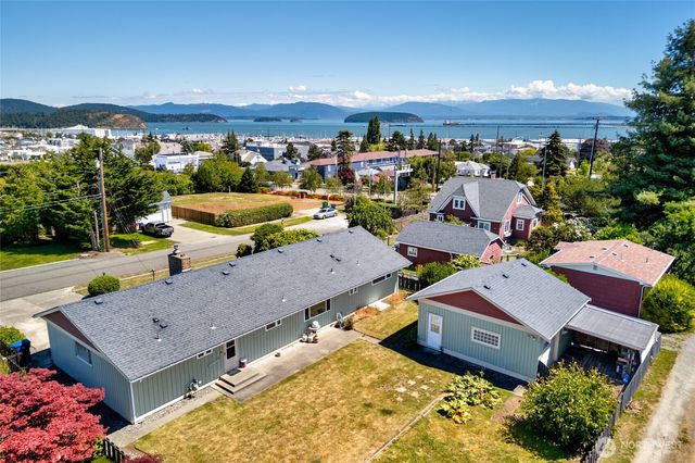 1015 35th Street, Anacortes, WA 98221
