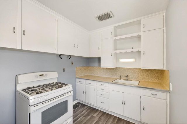 1739 Tremont Drive, Beloit, WI 53511