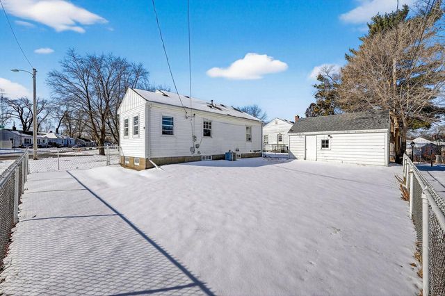 1739 Tremont Drive, Beloit, WI 53511