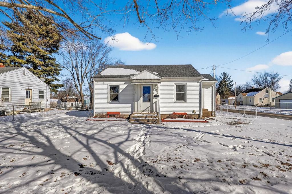 1739 Tremont Drive, Beloit, WI 53511