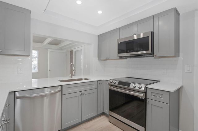 6440 PARKSIDE DRIVE, New Port Richey, FL 34653