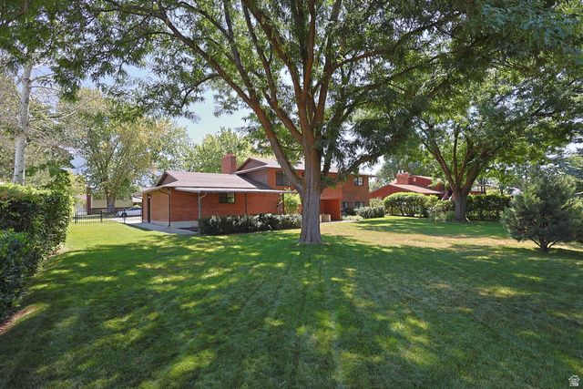 132 LARKIN LN, Kaysville, UT 84037