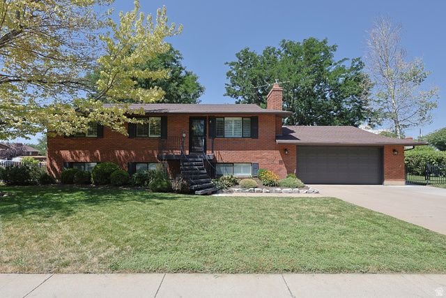 132 LARKIN LN, Kaysville, UT 84037