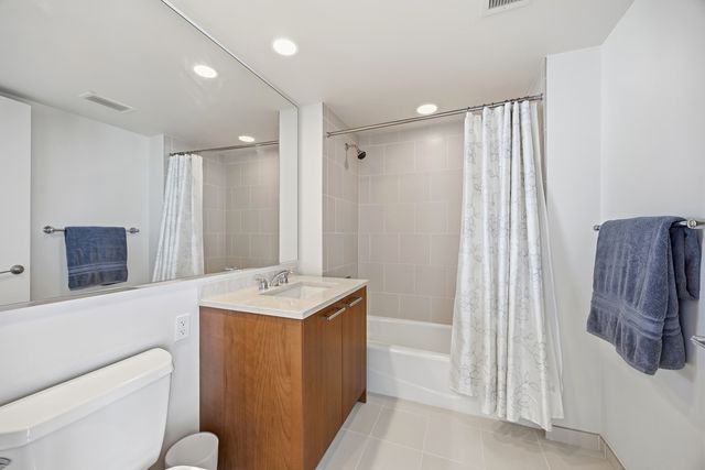 60 E Monroe Street 5301, Chicago, IL 60603