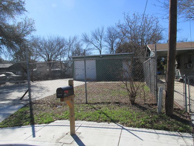 1610 N Whitman, San Antonio, TX 78211