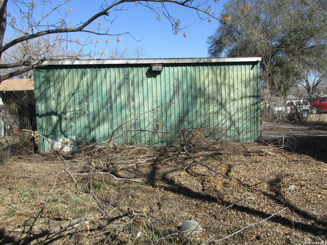 1610 N Whitman, San Antonio, TX 78211