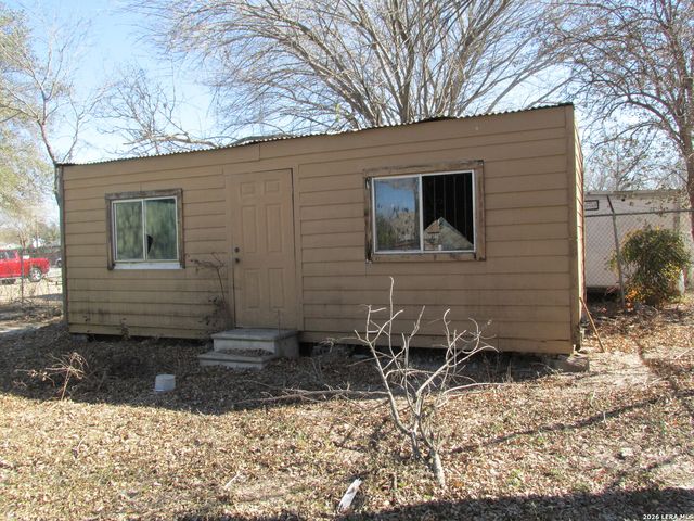 1610 N Whitman, San Antonio, TX 78211
