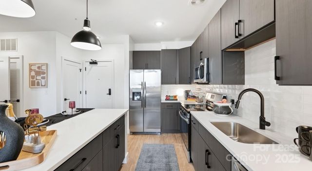 1007 S Mint Street T1, Charlotte, NC 28203