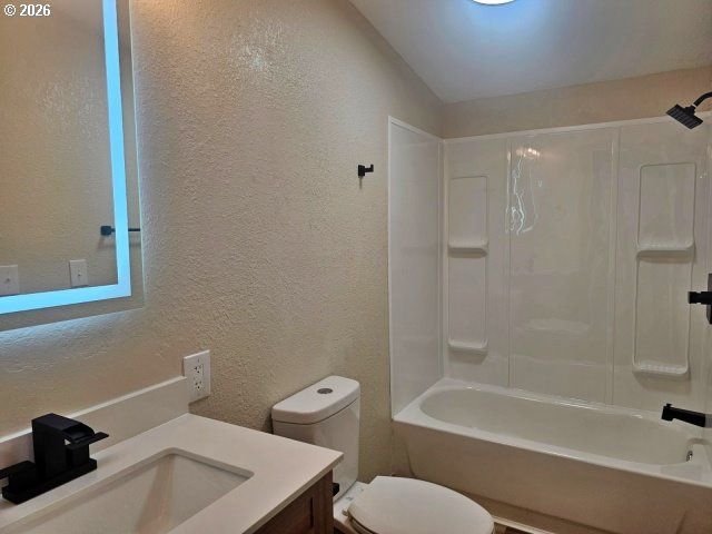 591 Se CARROL St, Winston, OR 97496