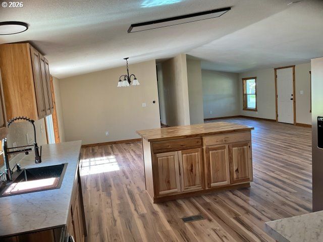 591 Se CARROL St, Winston, OR 97496