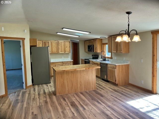 591 Se CARROL St, Winston, OR 97496