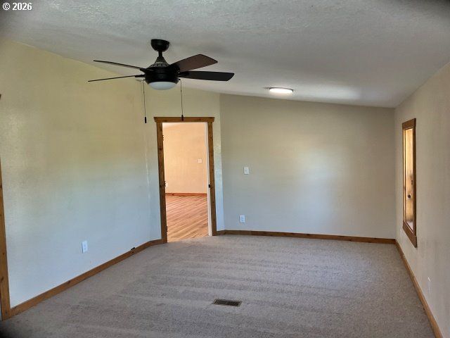 591 Se CARROL St, Winston, OR 97496