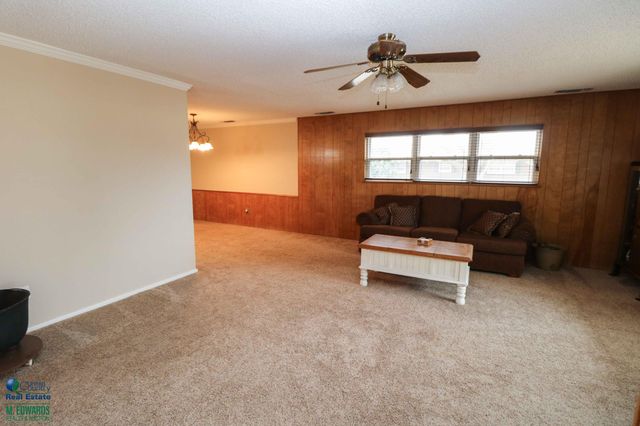 200 Crescent Drive, Littlefield, TX 79339