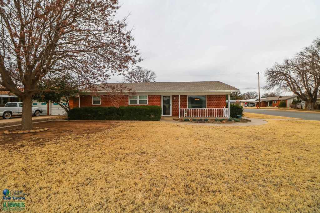 200 Crescent Drive, Littlefield, TX 79339