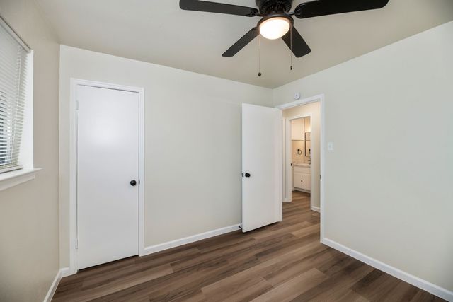 102 Mildred Lane, Benbrook, TX 76126