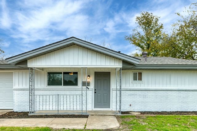 102 Mildred Lane, Benbrook, TX 76126