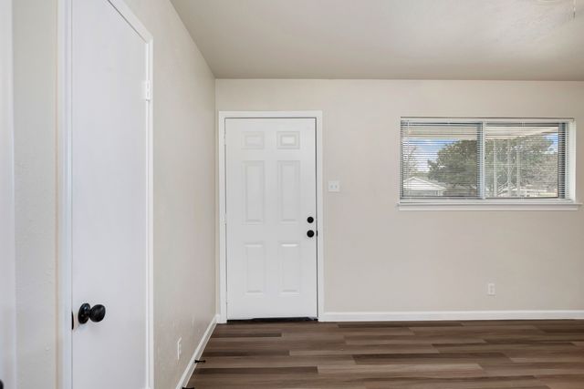 102 Mildred Lane, Benbrook, TX 76126