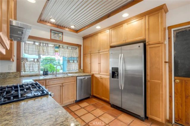 316 W Kalmia, Fallbrook, CA 92028