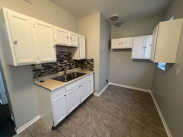 7147 S Woodlawn Avenue 3N, Chicago, IL 60619