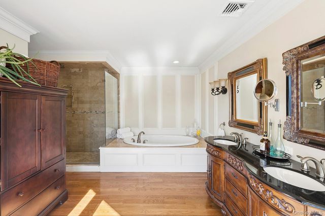 5 Woodcock Lane, Remsenburg, NY 11960