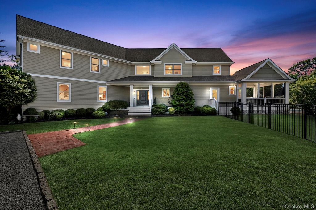 5 Woodcock Lane, Remsenburg, NY 11960