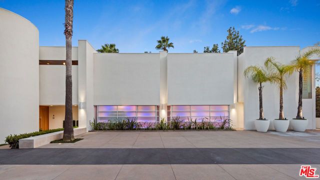 300 N San Rafael Avenue, Pasadena, CA 91105