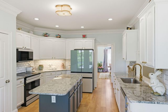 428 Houston Oaks Drive, Paris, KY 40361
