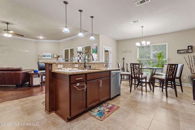 7444 Saints Circle, Ocean Springs, MS 39564