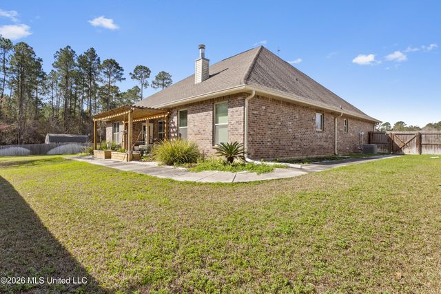7444 Saints Circle, Ocean Springs, MS 39564