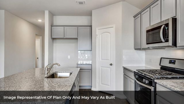 119 Juan Cordona DR, Buda, TX 78610