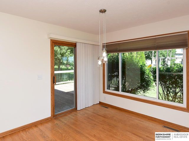 16808 Seward Street, Omaha, NE 68118