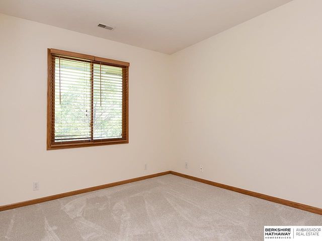 16808 Seward Street, Omaha, NE 68118