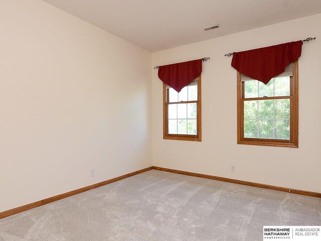 16808 Seward Street, Omaha, NE 68118