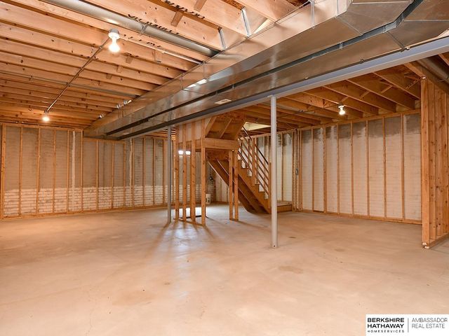 16808 Seward Street, Omaha, NE 68118