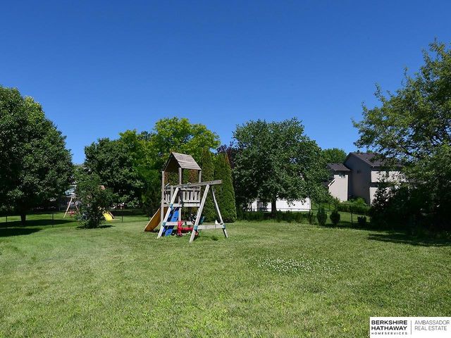 16808 Seward Street, Omaha, NE 68118