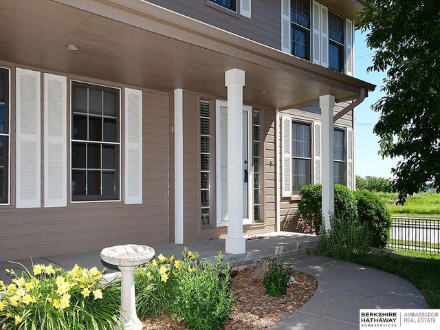 16808 Seward Street, Omaha, NE 68118