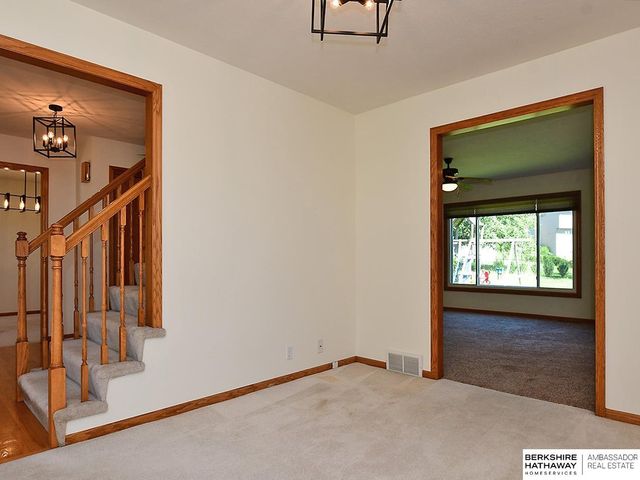 16808 Seward Street, Omaha, NE 68118