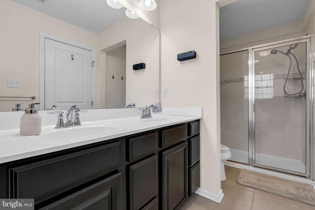 6 BENFORD LN, Beverly, NJ 08010