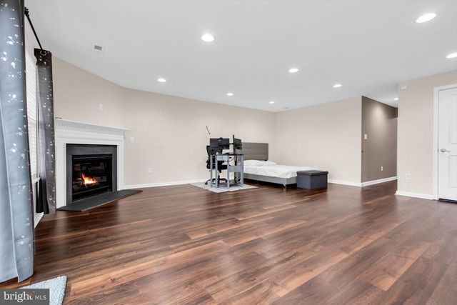 6 BENFORD LN, Beverly, NJ 08010