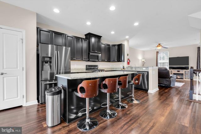 6 BENFORD LN, Beverly, NJ 08010