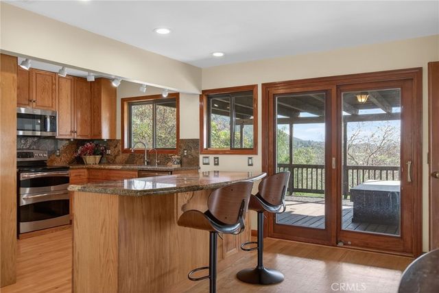 20682 Hill Top Drive, Riverside, CA 92507