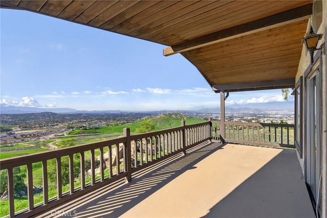 20682 Hill Top Drive, Riverside, CA 92507